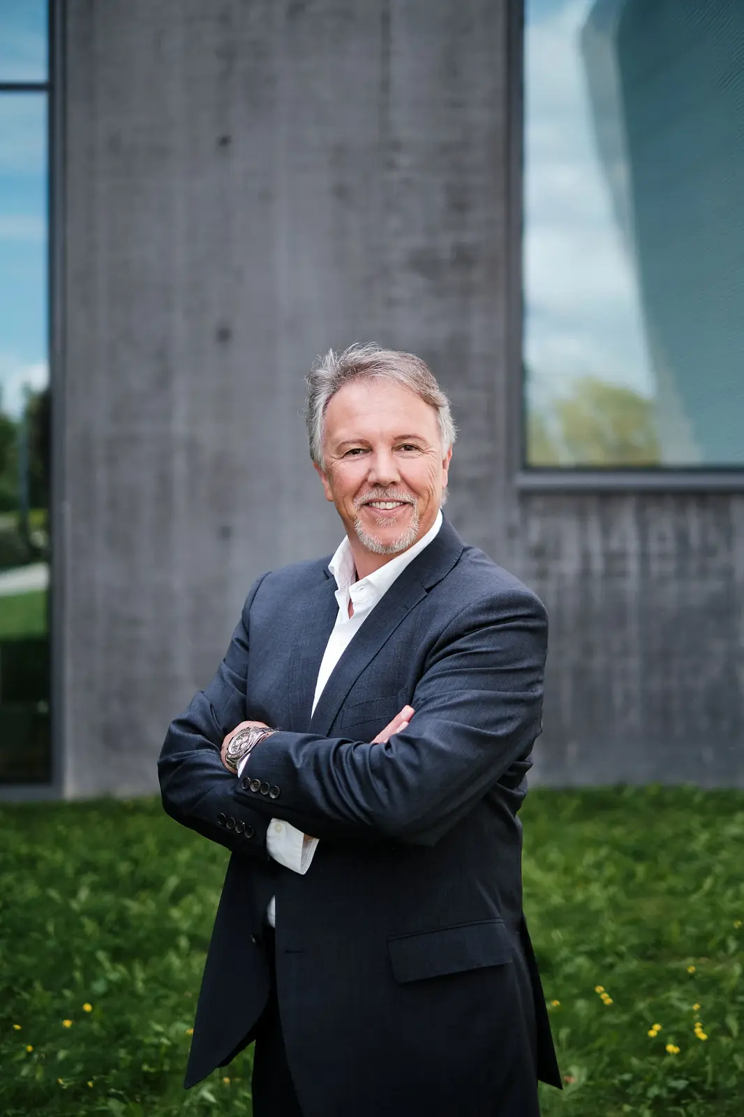 Businessportrait im Außenbereich